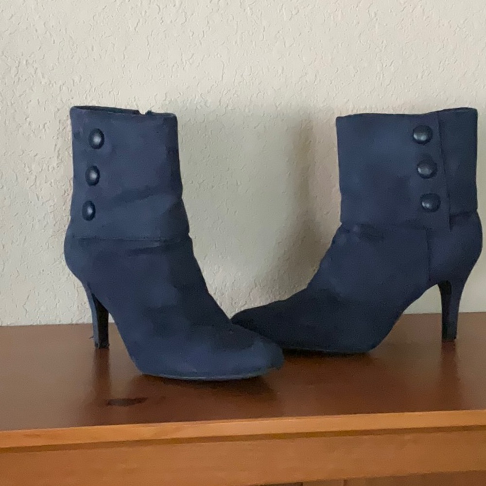 FIONI Clothing Blue Heeled Boots with Stiletto Heel